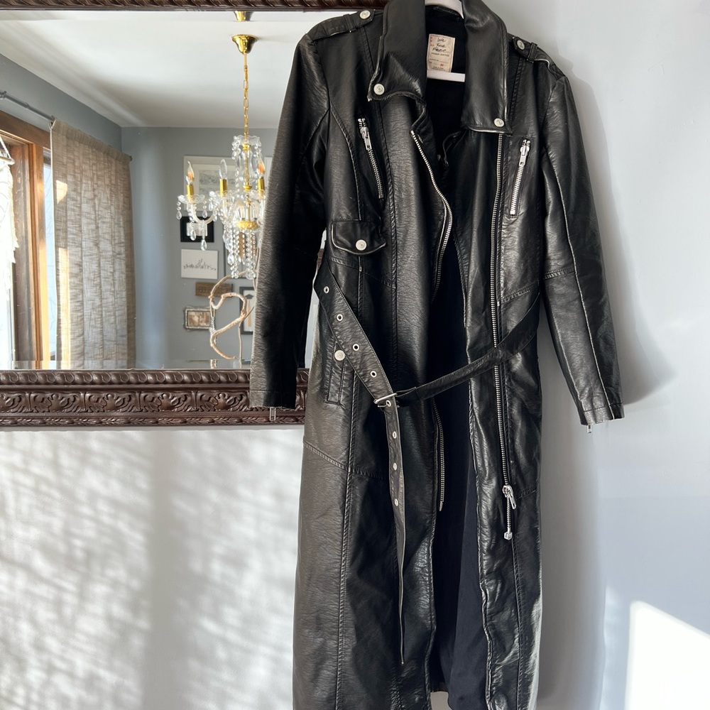 Moto trench coat like new